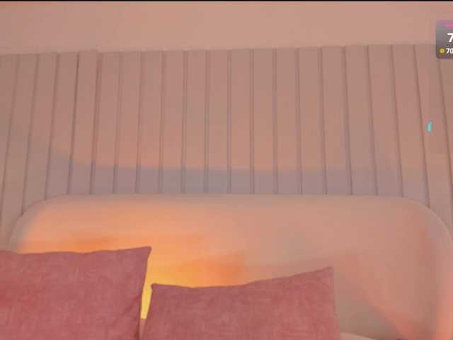 Megan-Holly live cam