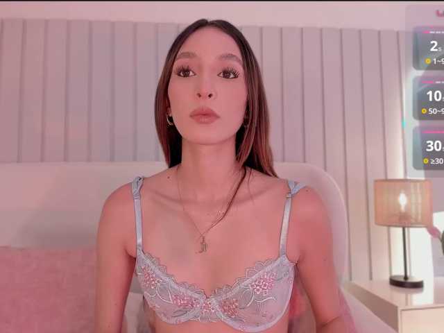 Megan-Holly, live now on BongaCams