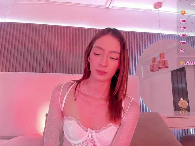 Megan-Holly's BongaCams show and profile