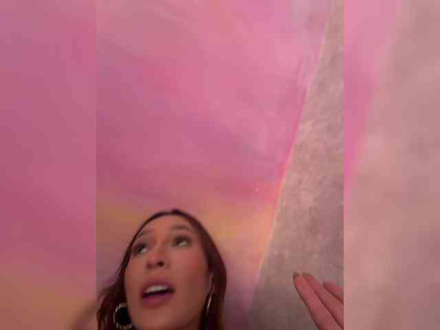 Megan-Holly webcam