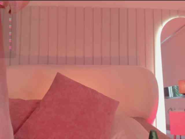 Megan-Holly webcam