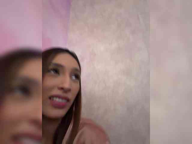 Megan-Holly webcam