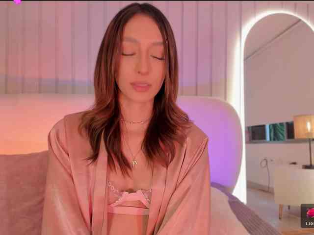 megan-holly's live room