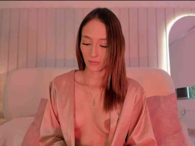Megan-Holly webcam
