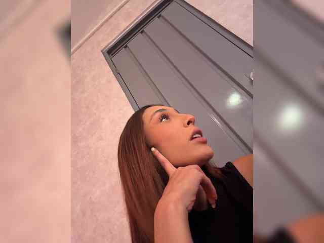 Megan-Holly webcam