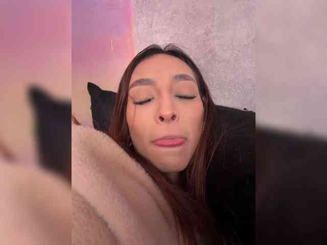 Megan-Holly webcam