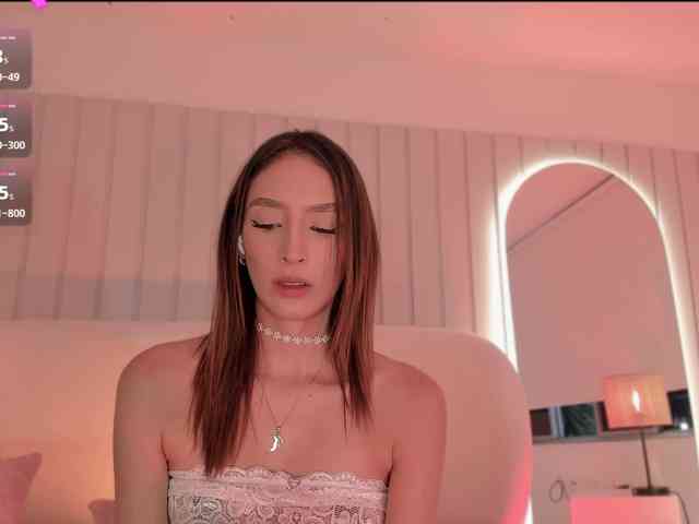 megan-holly's live room