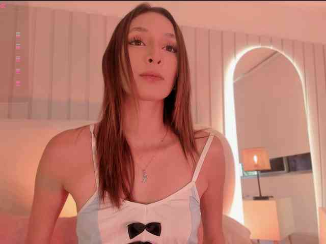 Megan-Holly webcam