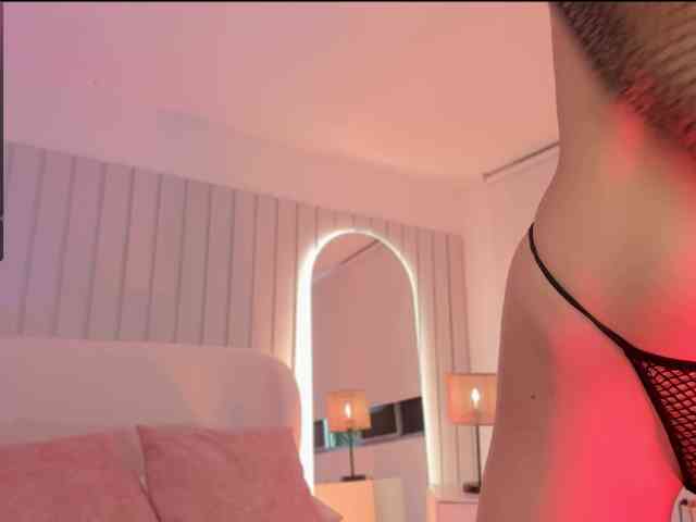 Megan-Holly webcam