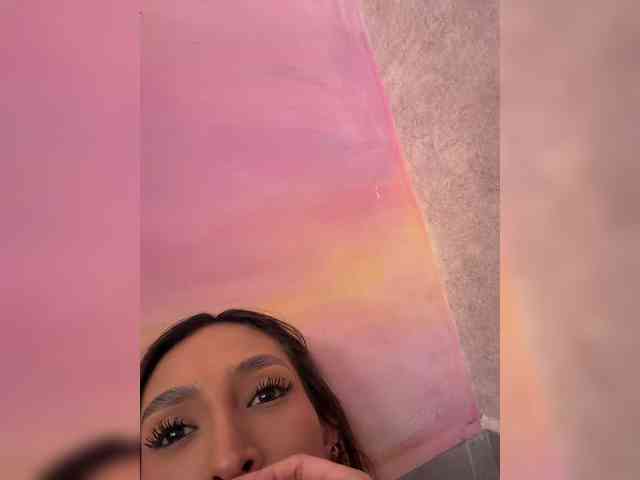 Megan-Holly webcam