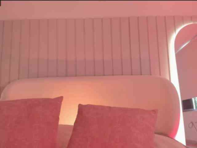 Megan-Holly webcam
