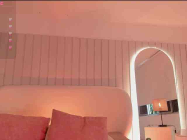 Megan-Holly webcam