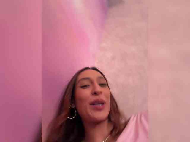 Megan-Holly webcam