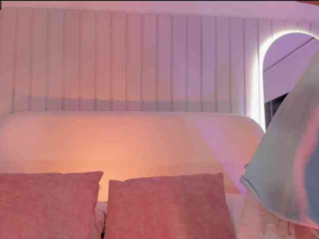 Megan-Holly webcam