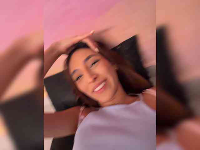 Megan-Holly webcam