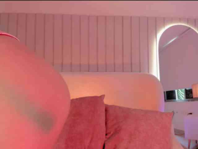 Megan-Holly webcam