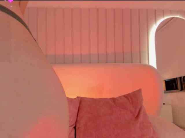 Megan-Holly webcam