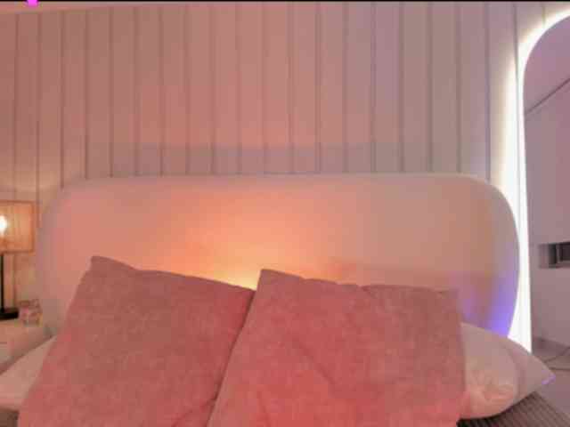 Megan-Holly webcam