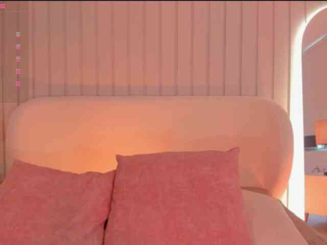 Megan-Holly webcam