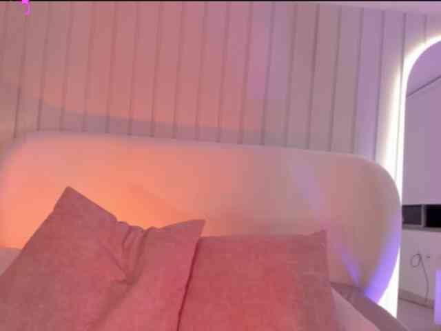 Megan-Holly webcam