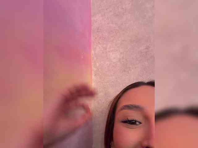 Megan-Holly webcam