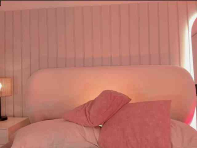 Megan-Holly webcam