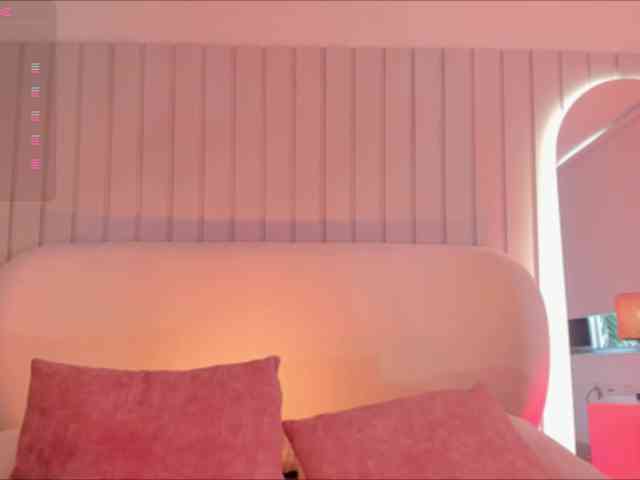 Megan-Holly webcam