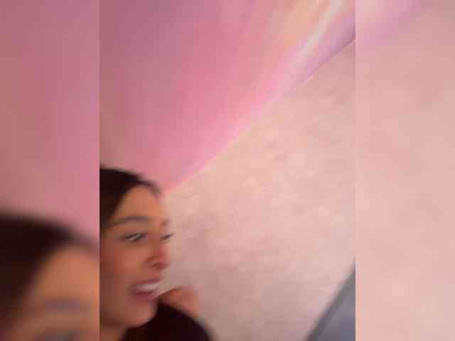 Megan-Holly webcam