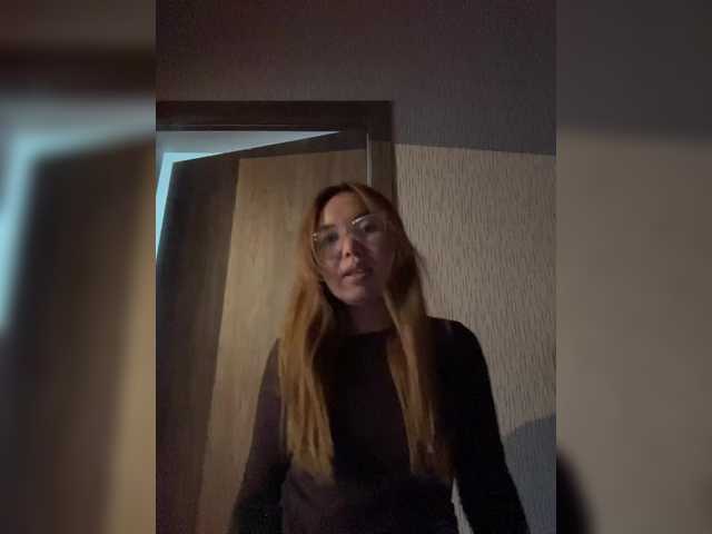 LynnMonica's BongaCams show and profile