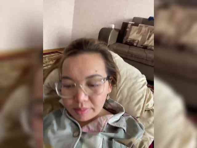 LynnMonica webcam