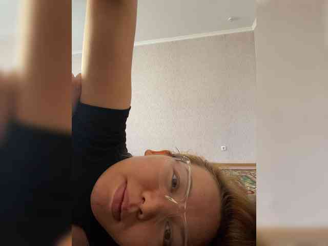 LynnMonica webcam