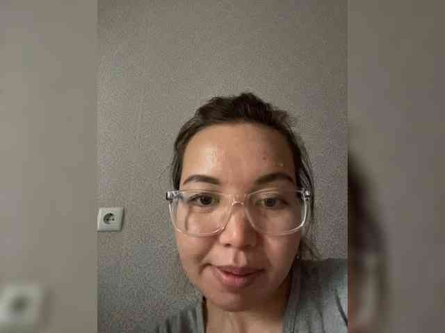 LynnMonica webcam