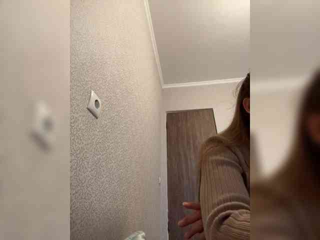 LynnMonica webcam