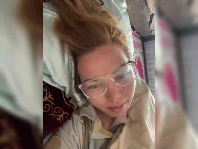 LynnMonica webcam