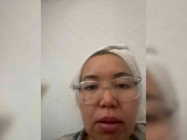 LynnMonica webcam
