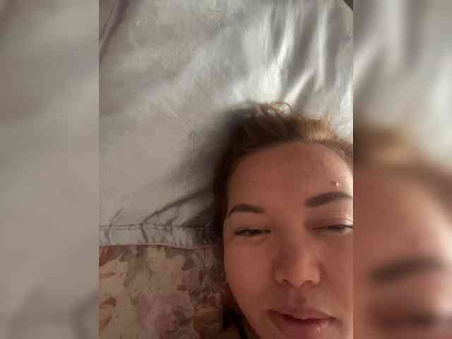 LynnMonica webcam