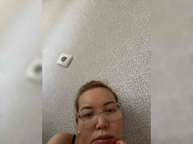 LynnMonica webcam