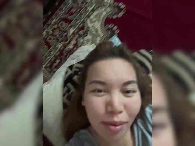 LynnMonica webcam