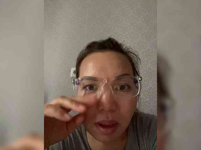LynnMonica webcam