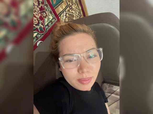 LynnMonica webcam