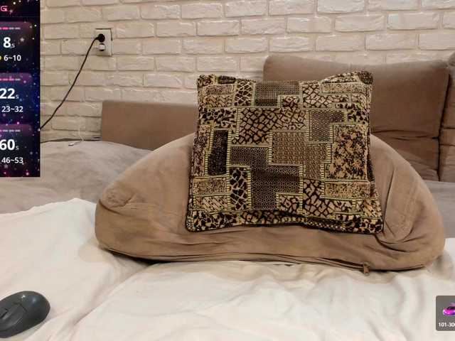 farah-vvv live cam on BongaCams