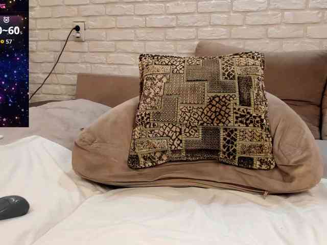 farah-vvv webcam
