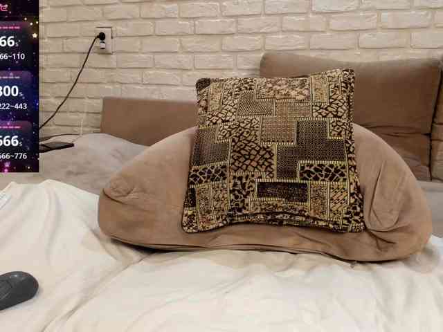 farah-vvv webcam