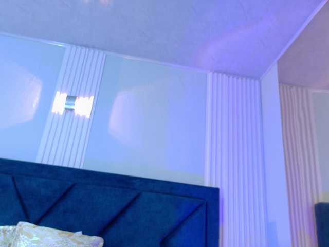 MollyyCruz's BongaCams show and profile