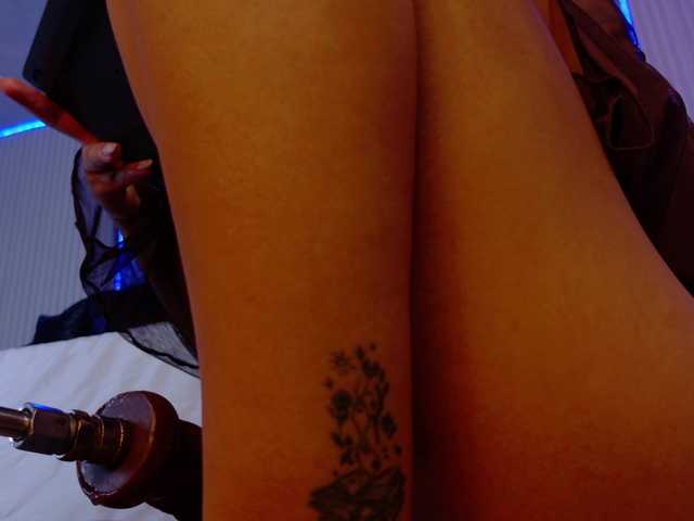 MollyyCruz live cam on BongaCams