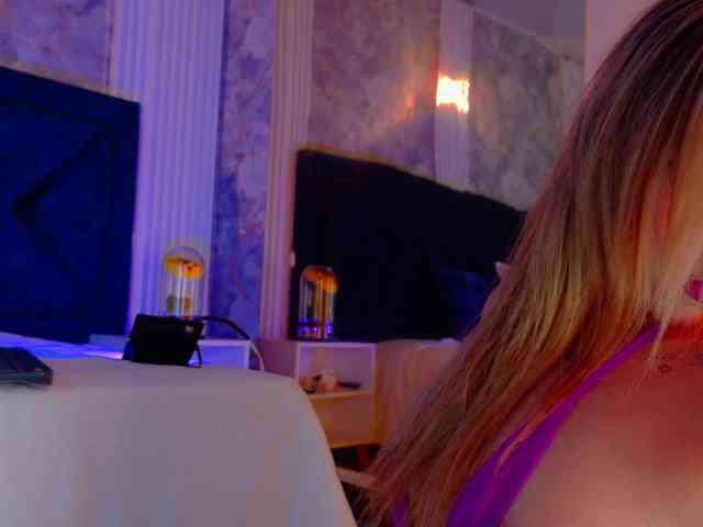 MollyyCruz webcam