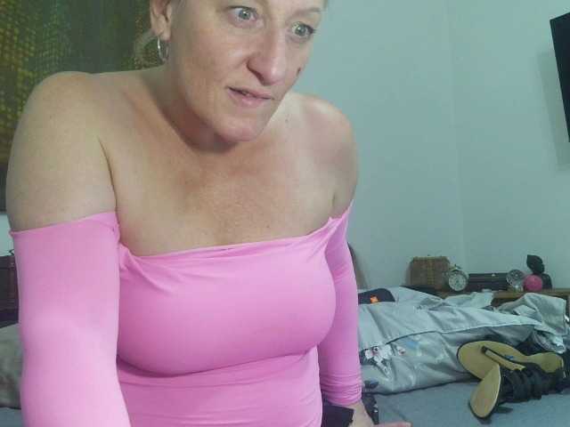 Sandyforyou Live Cam pe BongaCams