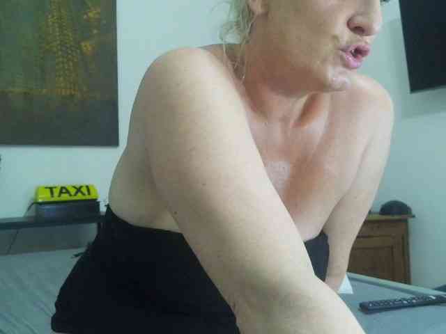 Sandyforyou webcam
