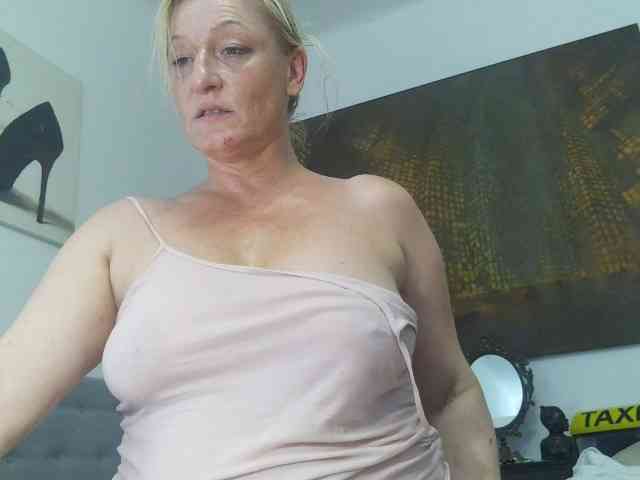 Sandyforyou Live Webcam on BongaCams