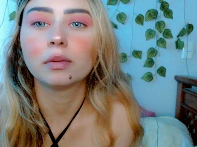 Sabrinaolsons live cam on BongaCams